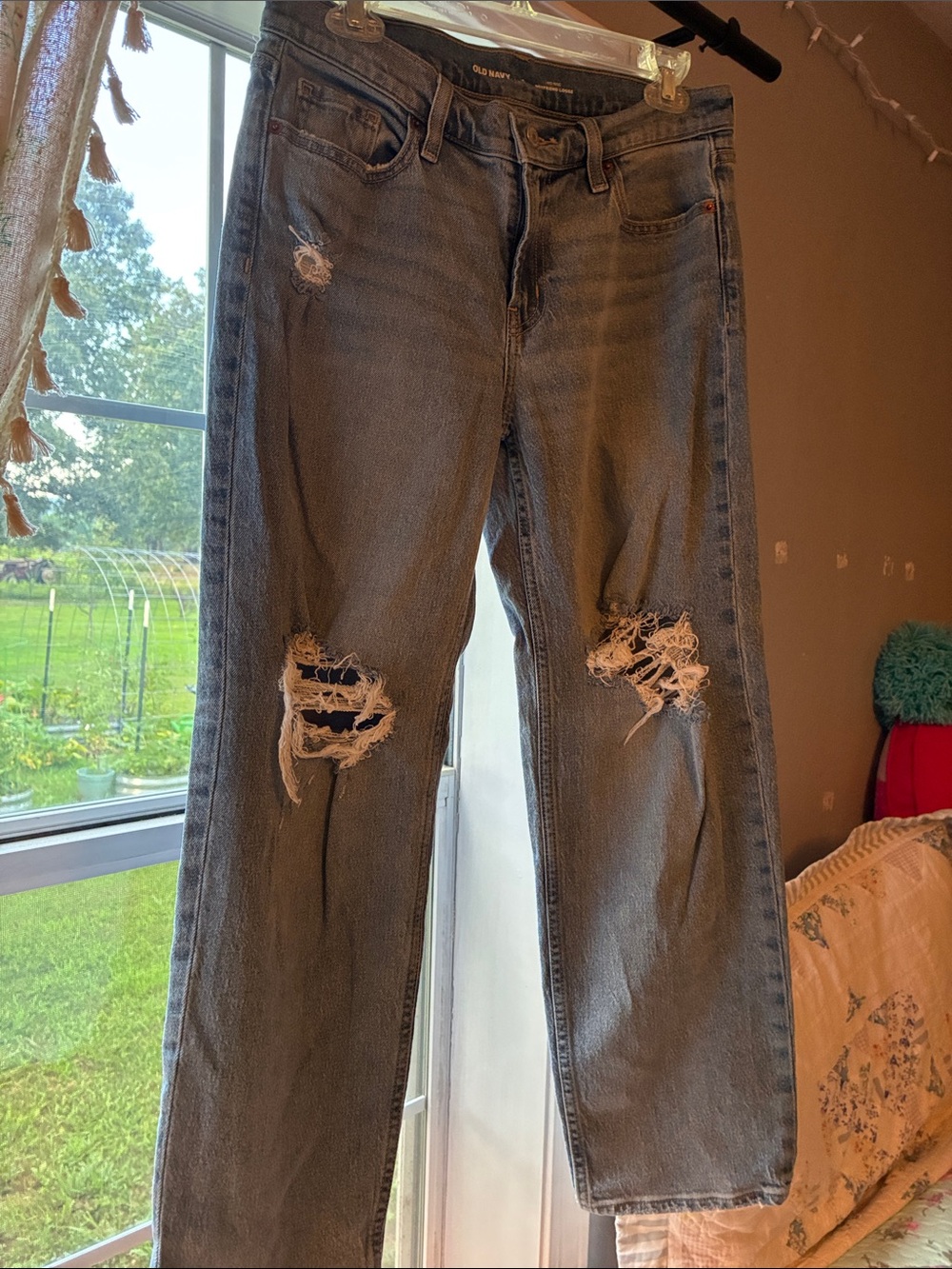 Old Navy Mid Rise Boyfriend Loose Fit Jeans - Size 4 - Picture 2 of 5